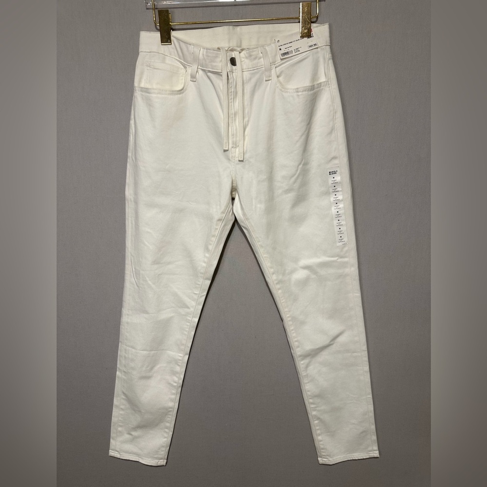 NWT UNIQLO Mens Ultra Stretch  Skinny Fit Tapered Jeans.  Off white W30-33 L30